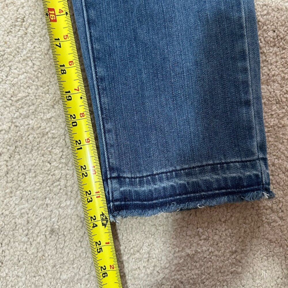 Vineyard Vines Jeans Women’s 4 Cropped Distressed Raw Hem Medium Blue Some Wear - Picture 9 of 16